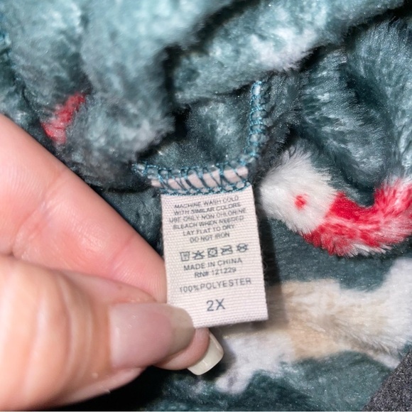 BearPaw 2-Piece Fa La La Pajama Set with Green Fleece Pants Size 2X - Picture 8 of 9